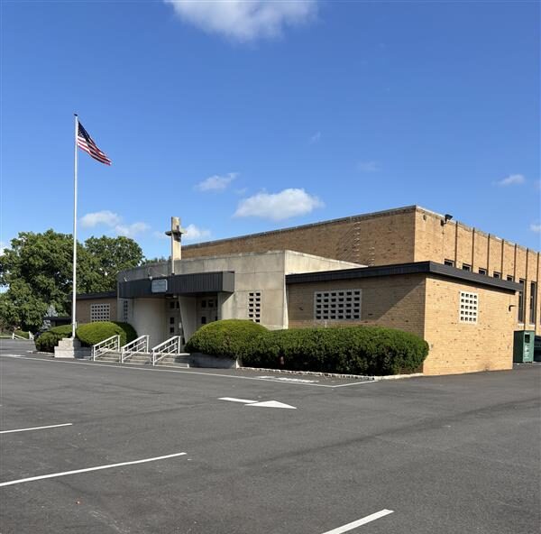 The new Marcus Avenue school in Roslyn